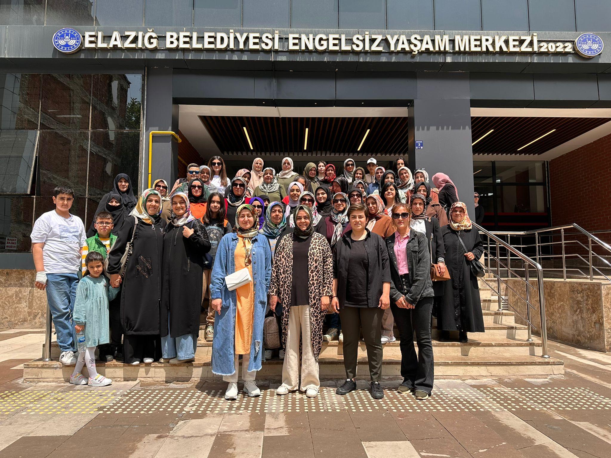 ELAZIĞ BELEDİYESİ KADIN MECLİSİ PALU’YA GEZİ DÜZENLEDİ