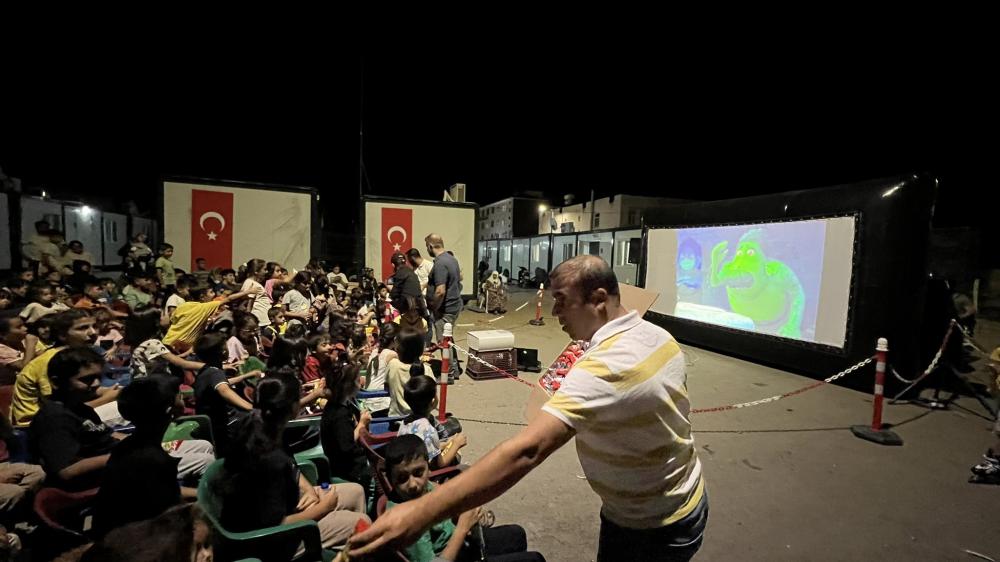 Adıyaman'da Konteyner Kentlerde Sinema Etkinliği Devam Ediyor