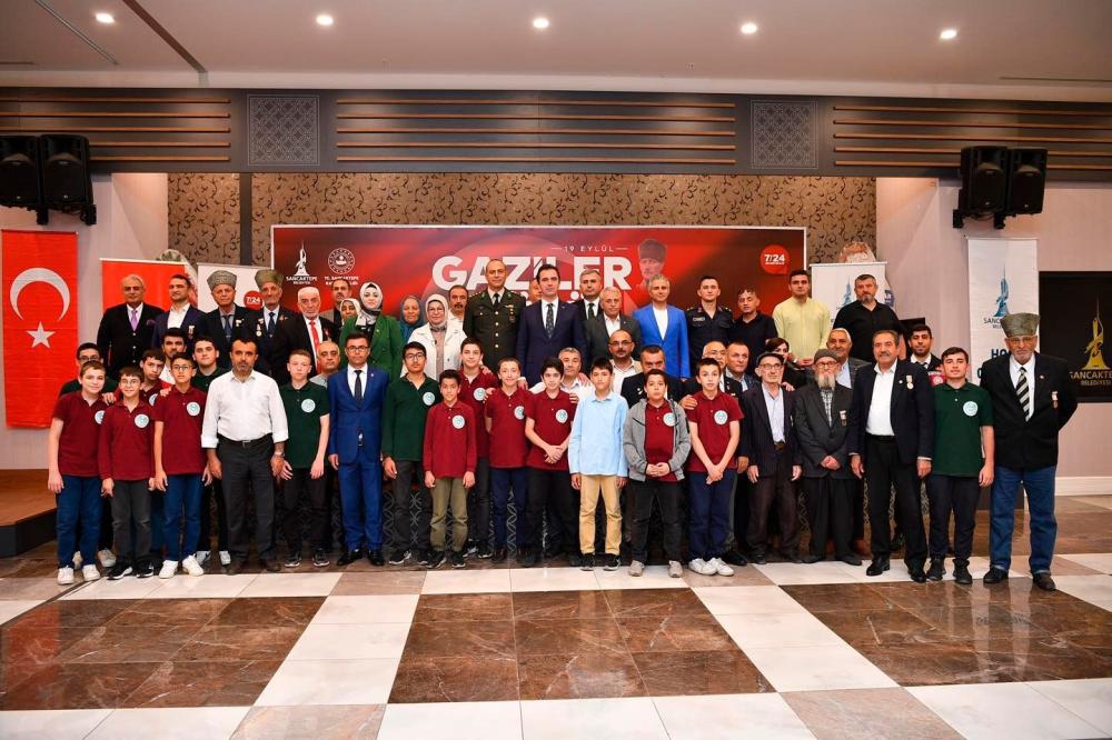 19 EYLÜL GAZİLER GÜNÜ SANCAKTEPE’DE ÇEŞİTLİ TÖREN VE ETKİNLİKLERLE KUTLANDI