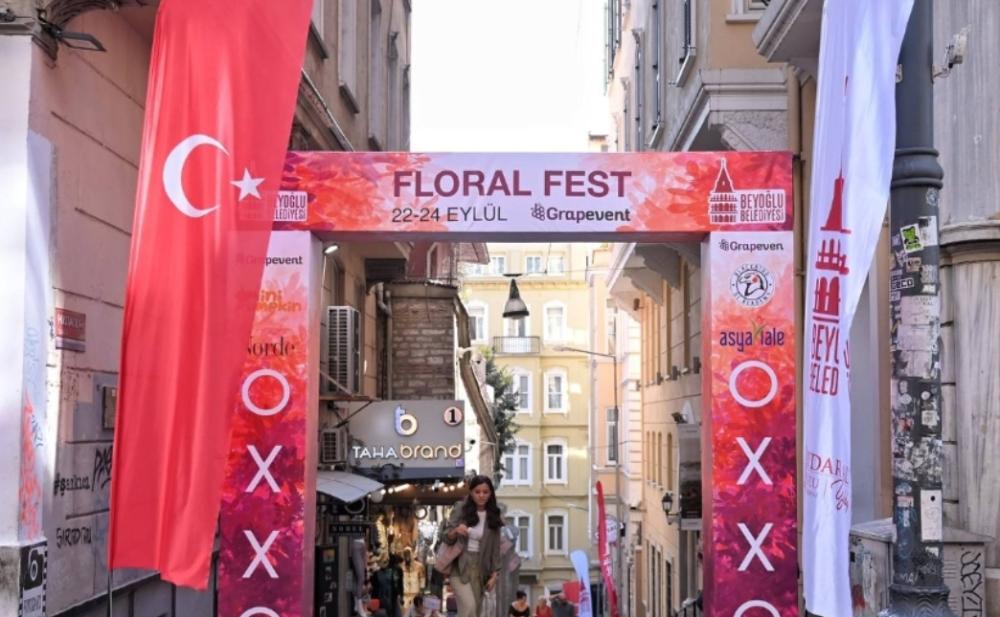 BEYOĞLU'NDA SANATSAL ÇİÇEK FESTİVALİ BAŞLADI: FLORAL FEST 23