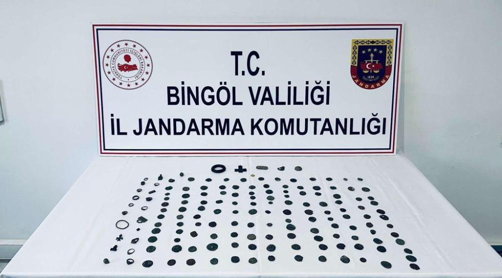 Bingöl'de Tarihi Eser Hırsızlarına Karşı Mücadele: 160 Değerli Eser Kurtarıldı