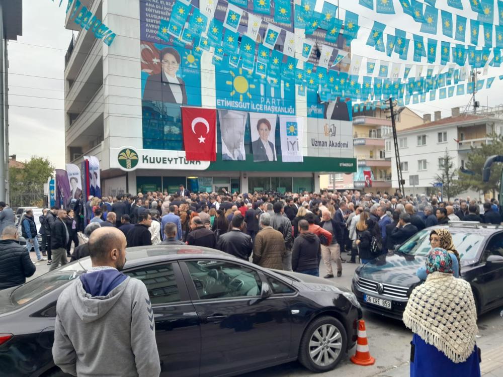 İYİ PARTİ GENEL BAŞKANI MERAL AKŞENER ETİMESGUT’TA