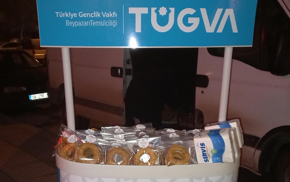  TÜRKİYE GENÇLİK VAKFI KANDİ SİMİDİ DAĞITTI