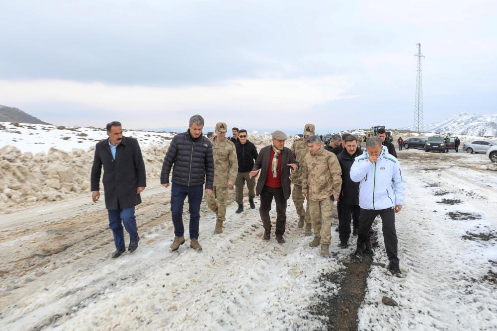 Bingöl Valisi Usta, Hesarek Kayak Merkezi'ndeki Otopark Çalışmalarını İnceledi