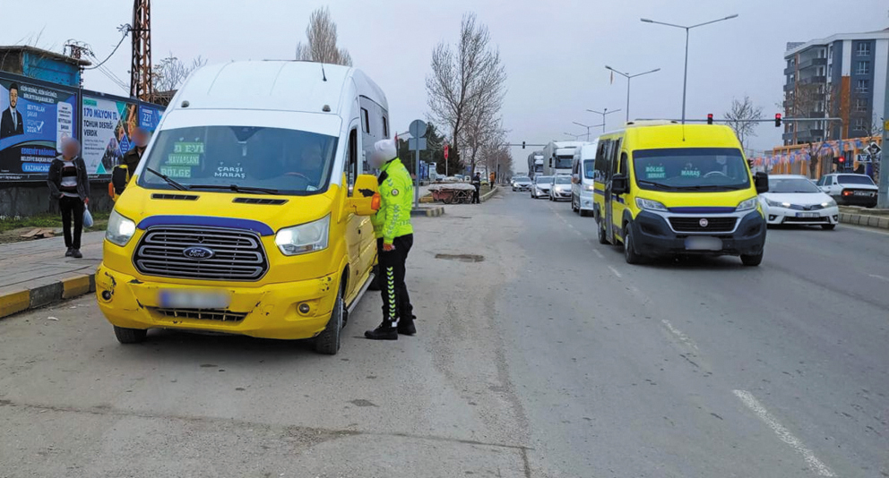 Van'da 13 araç trafikten men edildi