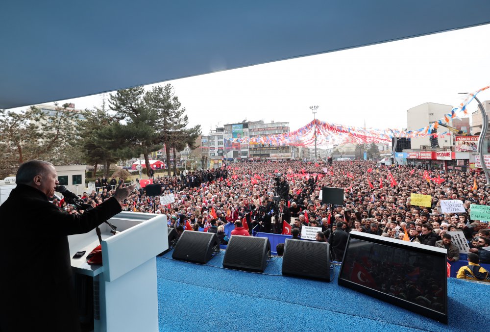 ERDOĞAN: VAN'A 168 MİLYAR LİRALIK YATIRIM YAPTIK