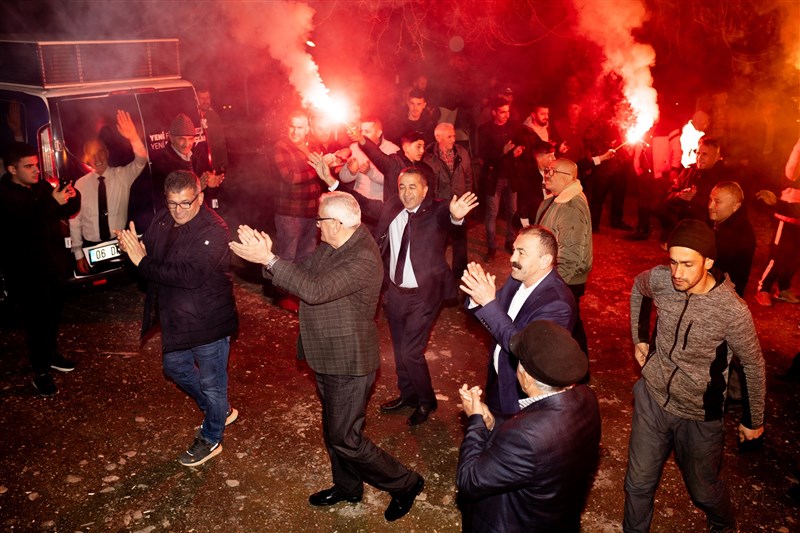 CHP İl Genel Meclis Üyesi Adayları Meşaleler İle Karşılandı