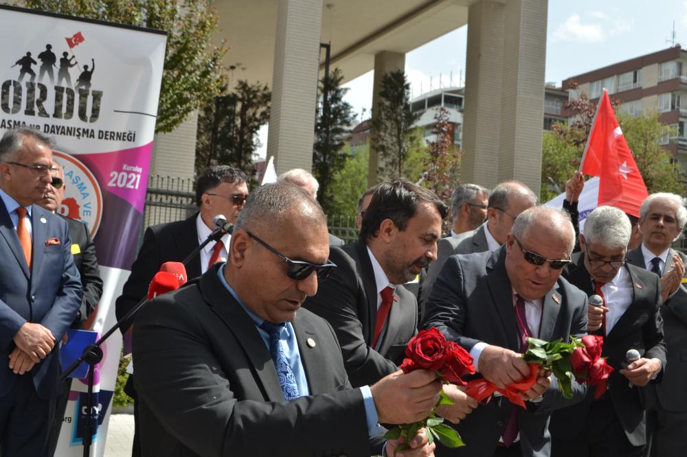 OYAD ( ORDU YARDIMLAŞMA DERNEĞİ) OYAK ÖNÜNDE TOPLANDI.