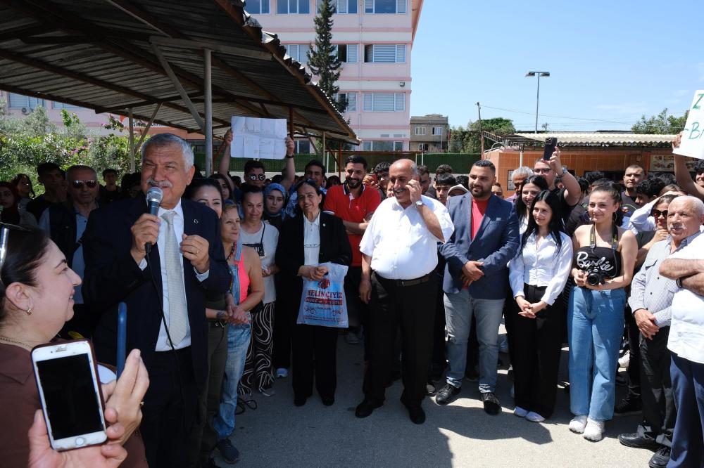 BAŞKAN ZEYDAN KARALAR MEZUNLAR BULUŞMASINA KATILDI