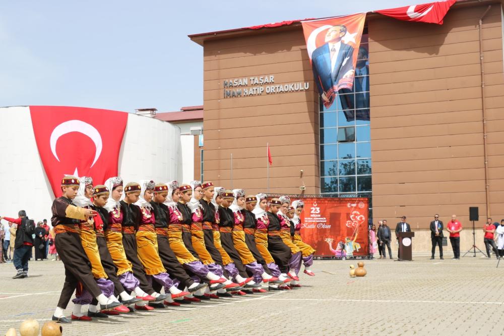 23 Nisan Ulusal Egemenlik ve Çocuk Bayramı Adıyaman'da Coşkuyla Kutlandı