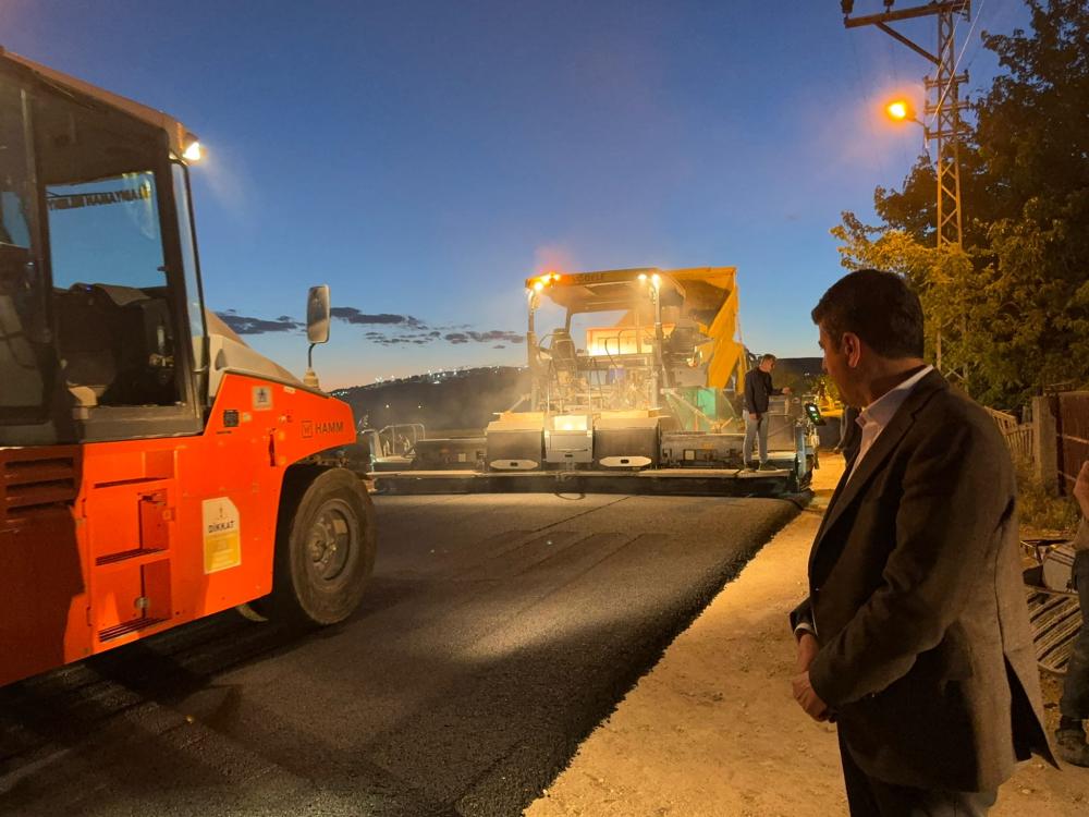 BAŞKAN TUTDERE: VATANDAŞIMIZ RAHAT OLSUN: BOZUK YOL VE TOZ SORUNUNU ÇÖZECEĞİZ