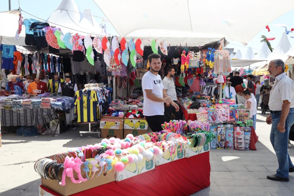 Alışveriş Festivali esnafla vatandaşın yüzünü güldürdü