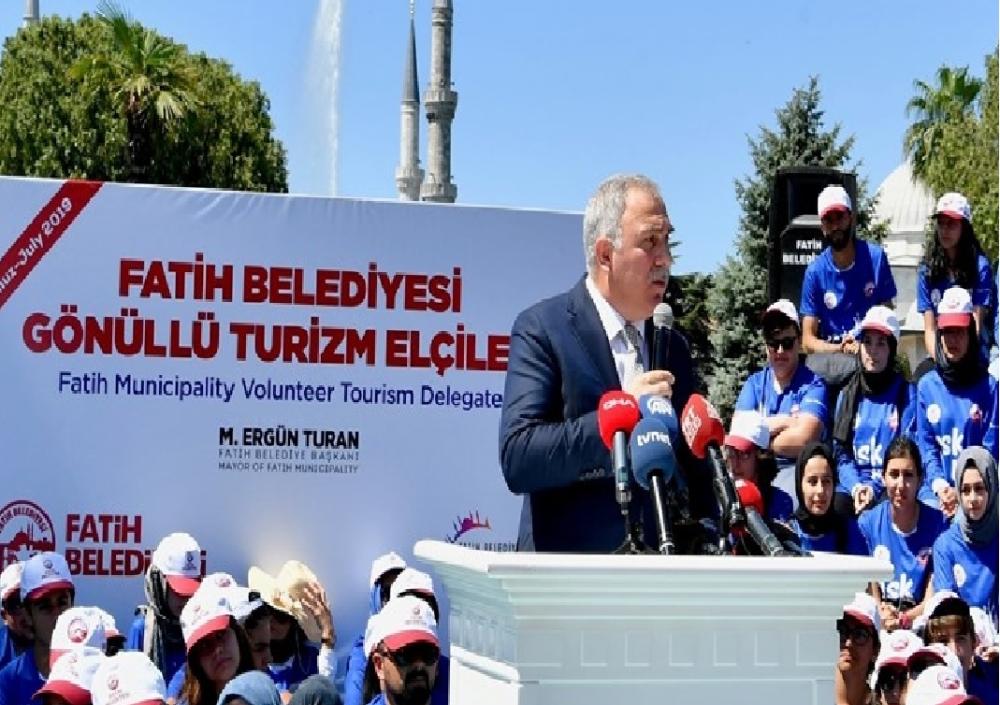 FATİH BELEDİYESİ, GÖNÜLLÜ TURİZM ELÇİLERİ PROJESİ İLE TURİSTLERE YARDIMCI OLUNACAK