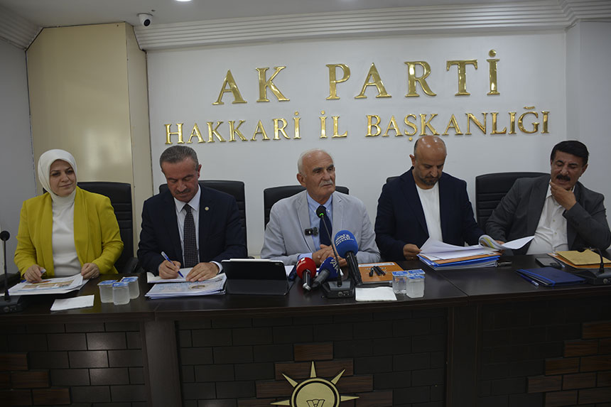 Ak Parti Genel Başkan Yardımcısı Yılmaz Hakkari'de