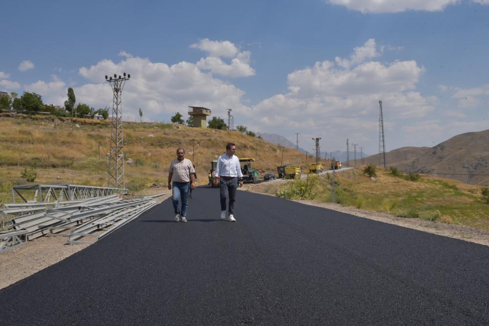 KÖY YOLLARINDAKİ ULAŞIM KONFORUNU ARTIRIYORUZ