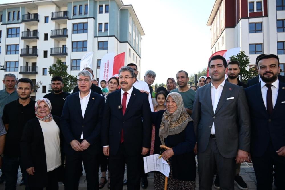 Osmaniye’de Deprem Konutlarının Anahtarları Sahiplerine Teslim Edildi