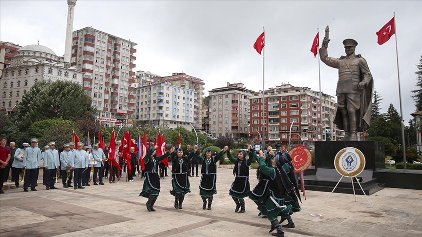 Rize'de Atatürk'ün Gelişinin 100. Yıl Dönümü Coşkuyla Kutlandı