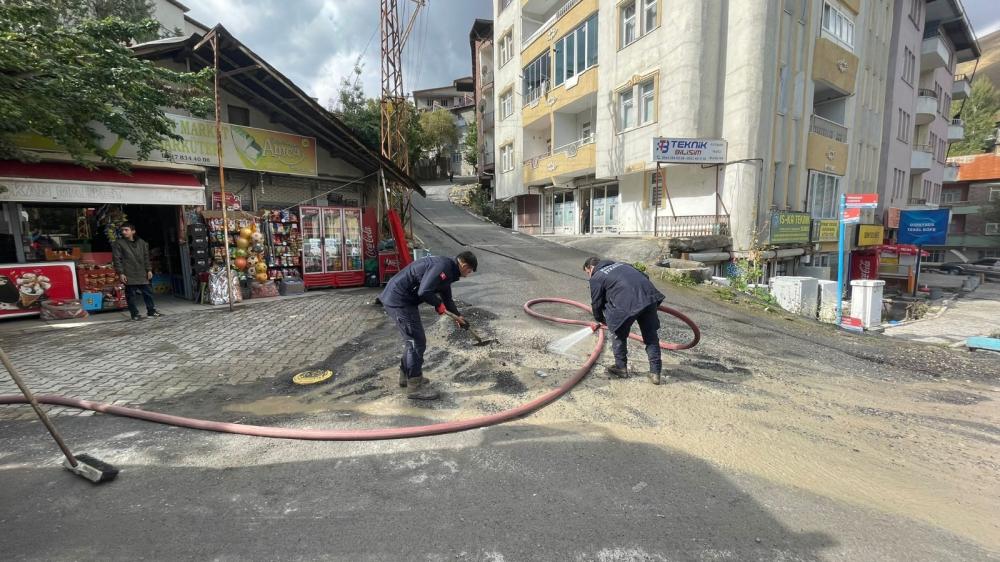 Hakkari’de Sel Sonrası Temizlik Seferberliği