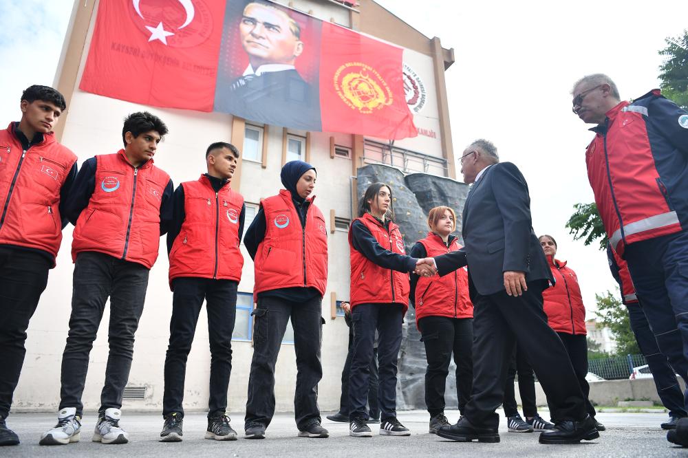 Başkan Büyükkılıç, Kayseri İtfaiyesinin 98. Yılını Kutladı