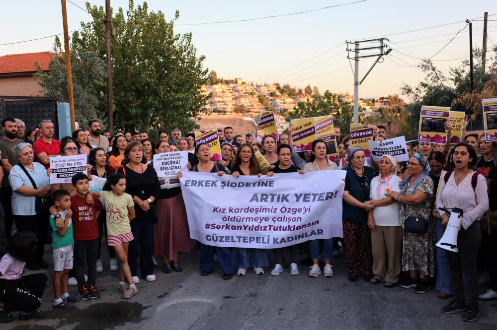 ÇİĞLİ’DE KADINLAR ÖZGE POLAT’A YAPILAN SALDIRIYI KINADI: 