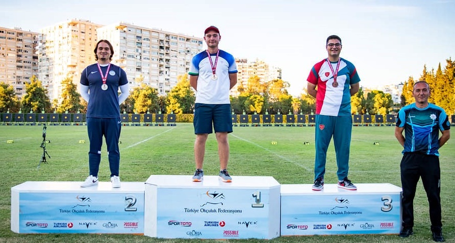 OKÇULUKTA GELİBOLU’YA BİR TÜRKİYE ŞAMPİYONLUĞU, İKİ\'DE TÜRKİYE 3.’LÜĞÜ GELDİ