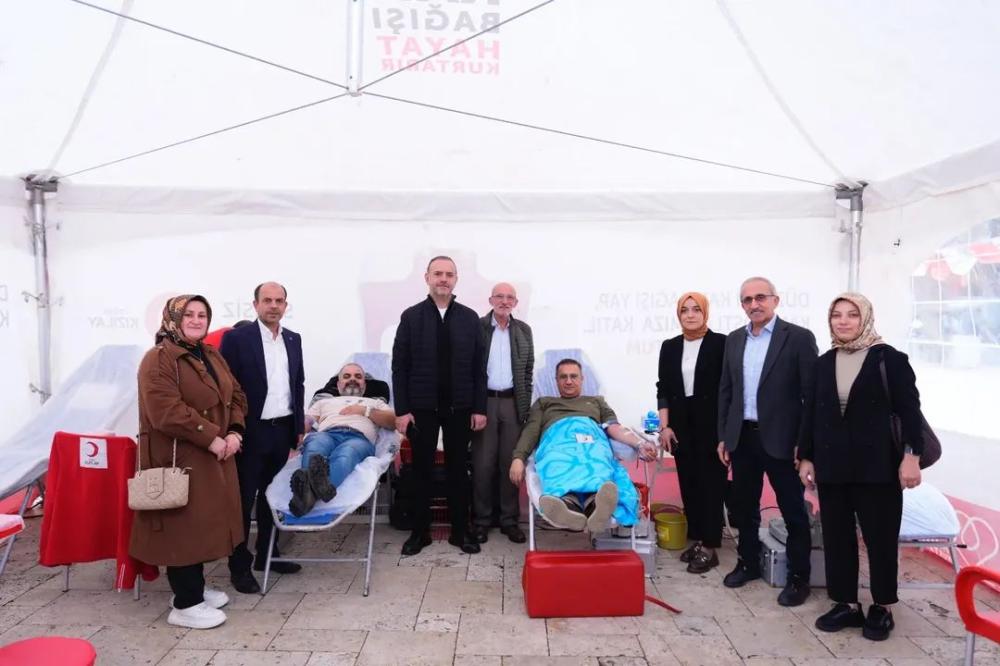 SANCAKTEPE’DE KAN BAĞIŞI KAMPANYASINA YOĞUN KATILIM