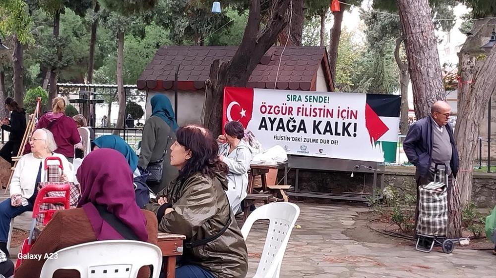 GELİBOLU’DA KADIN GÖNÜLLÜLERDEN GAZZE İÇİN KERMES