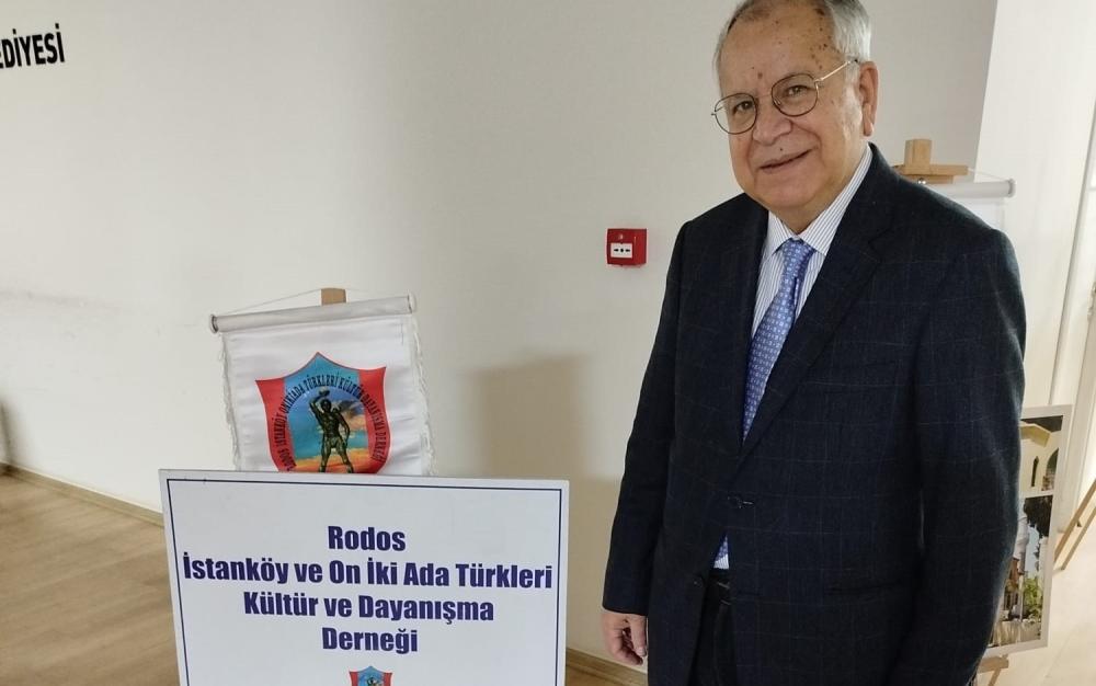 Yunanistan’da Yaşayan Türklerin Sorunları İzmir’de Masaya Yatırılıyor